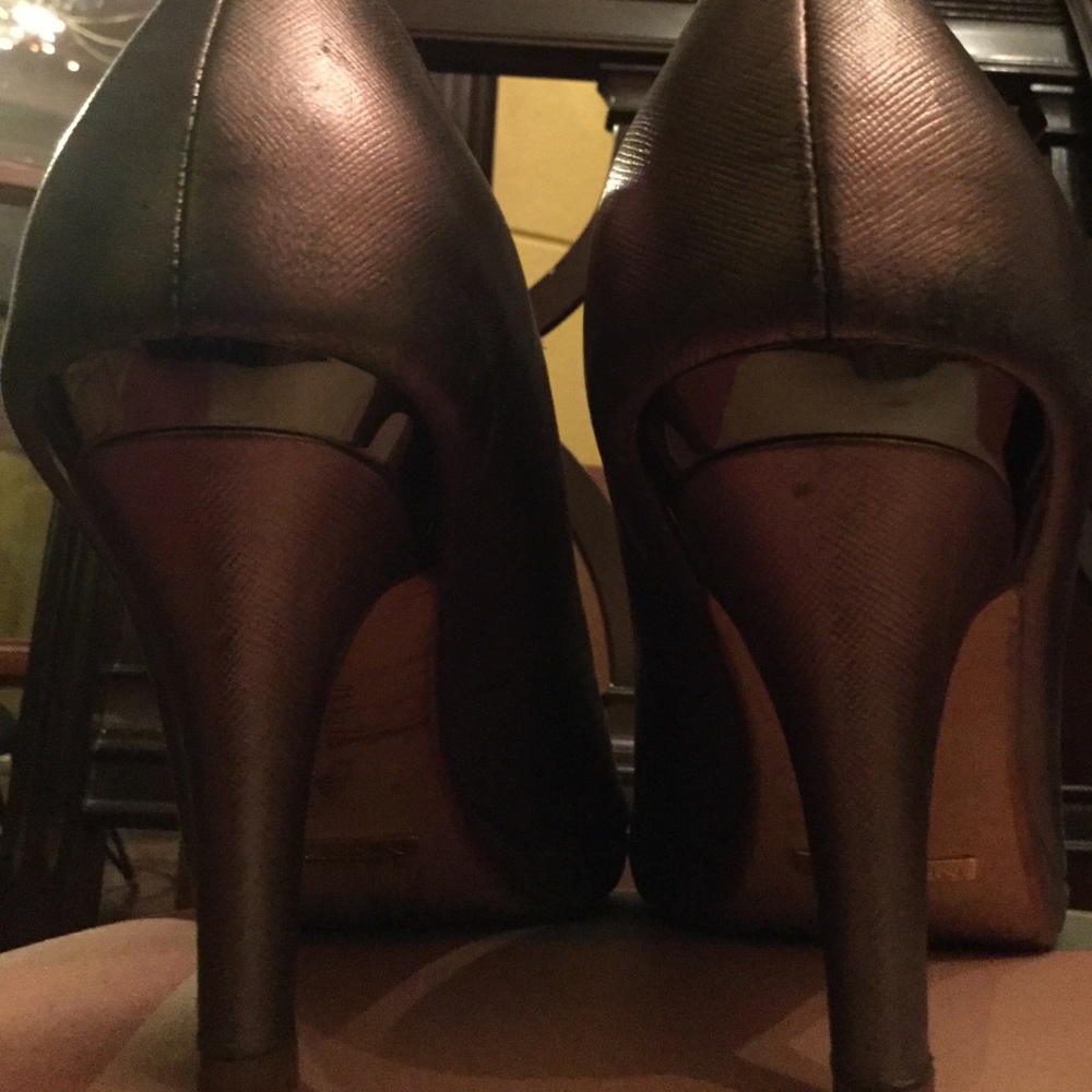 Women’s gold heels